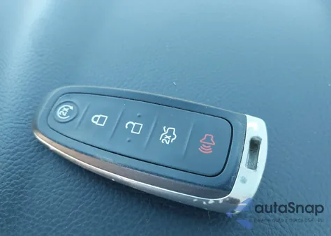 2013 Ford Focus Titanium z USA, uszkodzony, nr VIN 1FADP3J26DL200311